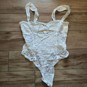 NWT- Free People Strike a Pose Lace Bodysuit ~ Size L ~ White